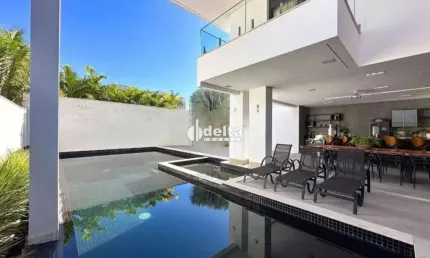 Casa no condomínio BOSQUE KARAIBA disponível para venda em Uberlândia-MG