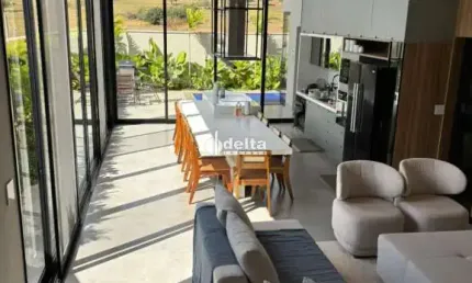 Casa no condomínio TERRAS ALPHA disponível para venda em Uberlândia-MG