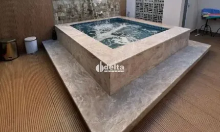 Casa disponível para venda no bairro Jardim Inconfidência em Uberlândia MG