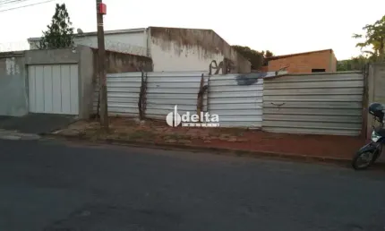 Terreno disponível para venda no bairro Jardim das Palmeiras em Uberlândia MG