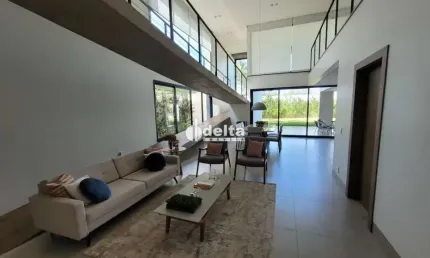 Casa no condomínio Cyrela Landscape disponível para venda em Uberlândia-MG
