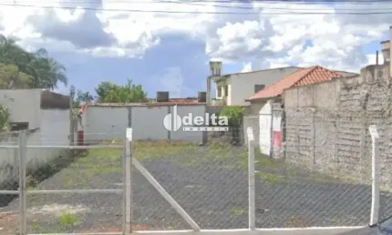 Terreno disponível para venda no bairro Osvaldo Rezende em Uberlândia-MG