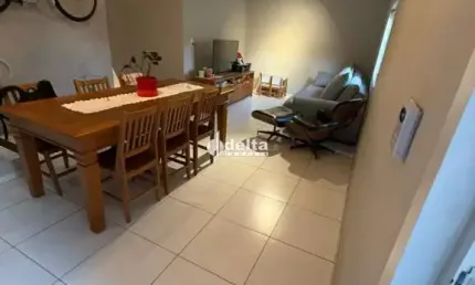 Casa disponível para venda no bairro vigilato pereira em uberlândia mg