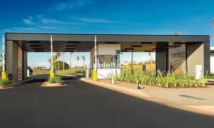 Terreno no Condomínio Alphaville 2 disponível em Uberlândia MG