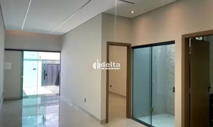 Casa disponível para venda no bairro Jardim Holanda em Uberlândia MG