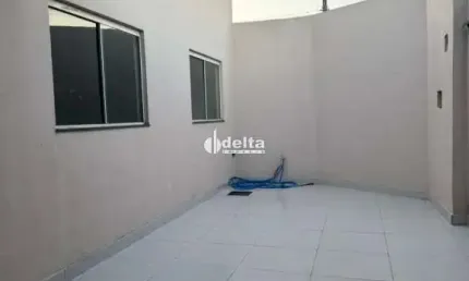 Casa disponível para venda no bairro São Jorge em Uberlândia MG