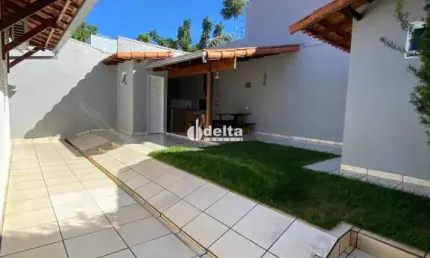 Casa disponível para venda no bairro jardim holanda em uberlândia mg