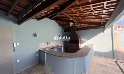Casa residencial disponível para venda no bairro cidade jardim em uberlândia-mg.
