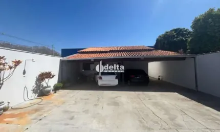 Casa disponível para venda no bairro alto umuarama em uberlândia -mg