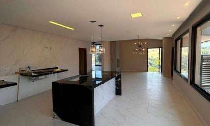 Casa com 3 dormitórios à venda, 260 m² por R$ 1.378.000 - Bairro Itapema - Itatiba/SP