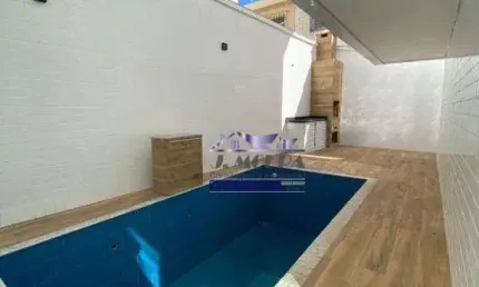 TÉRREA LUXO - COM PISCINA E CHURRASQUEIRA - NA PONTA DA PRAIA