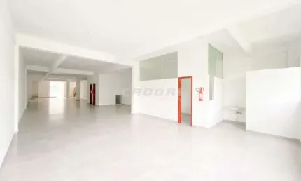 Sala comercial térrea nova para locação no bairro garcia | cadore imóveis
