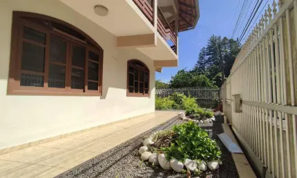 Casa com 3 quartos à venda no Glória, Blumenau 