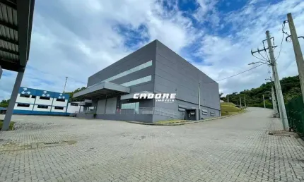 Galpão de aproximadamente 1.282,06m² no bairro Encano em Indaial I Cadore Imóvel