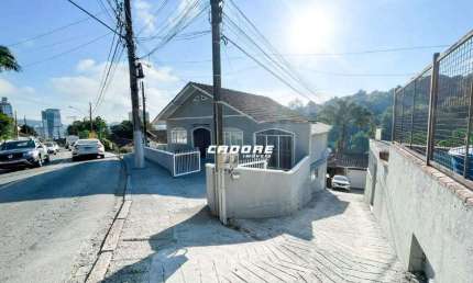 Casa com 3 quartos para alugar no Velha, Blumenau 