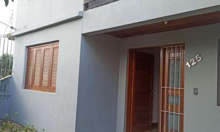 Casa com 4 quartos para alugar na Rua Lola de Oliveira, Rubem Berta, Porto Alegre