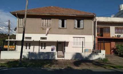 Casa com 3 quartos para alugar na Avenida Pará, Navegantes, Porto Alegre