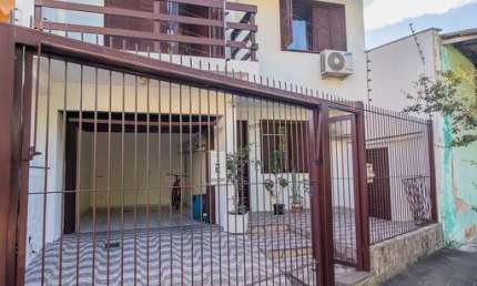 Casa com 3 quartos à venda na Avenida Bahia, São Geraldo, Porto Alegre