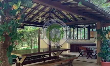 Belíssima casa em Itaipava no Vale da Boa Esperança.