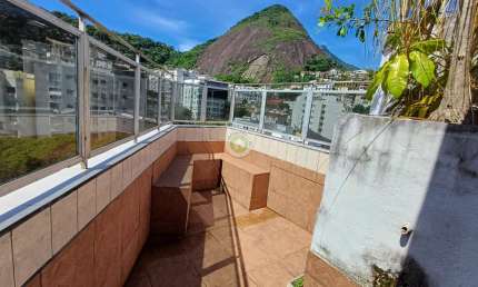 Imóvel de Luxo em Laranjeiras: Cobertura com 3 quartos, 2 suítes, 3 salas e 142m² - Rio de Janeiro-RJ