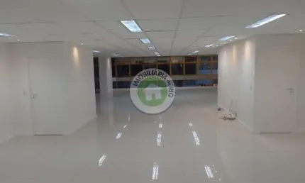 Oportunidade única: Sala comercial com 1 sala, 2 banheiros e 220m² no Centro do Rio de Janeiro-RJ!