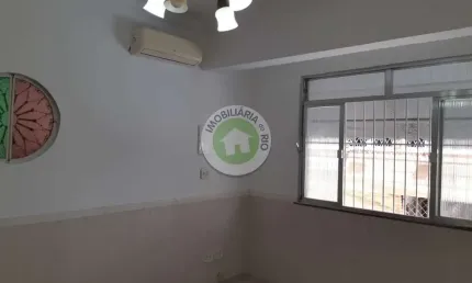EXCELENTE CASA DUPLEX EM CONDOMÍNIO FECHADO NO MÉIER