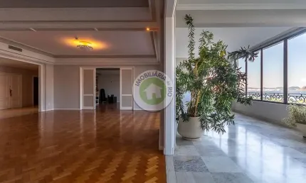 Imperdível! Apartamento à venda com 4 quartos e 2 suítes no Flamengo, Rio de Janeiro-RJ - 525m² e 2 vagas de garagem.