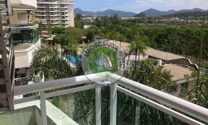 Apartamento à venda no Recreio dos Bandeirantes, Rio de Janeiro-RJ: 2 quartos, 1 suíte, 1 sala, 2 banheiros, 1 vaga de garagem e 68m² de área.