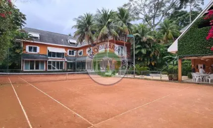 MAGNÍFICA CASA DE 1.433M², 6 SUÍTES NO CONDOMÍNIO JARDIM DO ITANHANGÁ - ITANHANGÁ