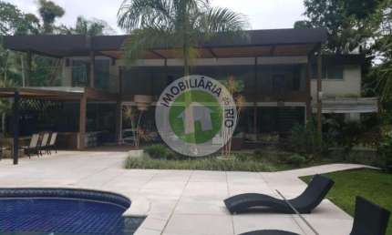 Casa de 1.200m², 6 suítes no condomínio Frade Green - Angra dos Reis