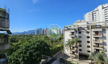 Cobertura na Barra de 249 metros com preço incrível!!