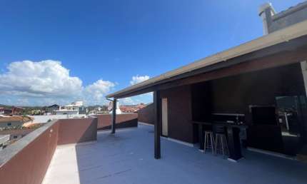 COBERTURA COM 250 METROS QUDRADOS NA PRAIA DOS INGLESES.
