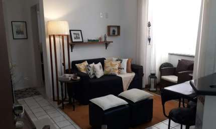 Apartamento mobiliado a 300 metros da praia dos ingleses.