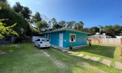 Casa com terreno medindo 432 metros no rio vermelho.