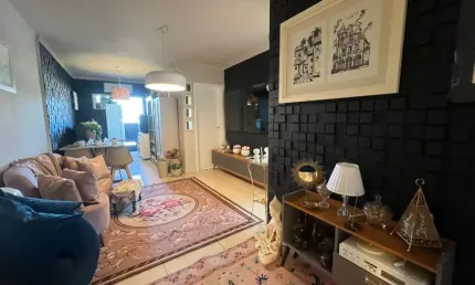Apartamento com 2 quartos e 2 banheiros localizado nos ingleses