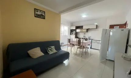 Apartamento mobiliado a 900 metros da praia dos ingleses