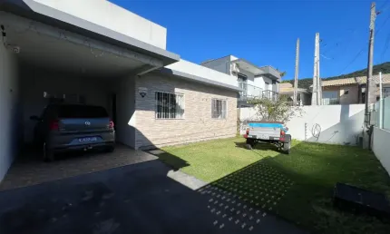 Casa com 3 quartos à venda na Rua Candido Pereira dos Anjos, São João do Rio Vermelho, Florianópolis