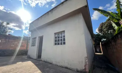 Casa com 3 quartos à venda na Rua Monte Verde, 60, Metropolitano, Ribeirão das Neves, 250 m2 por R$ 175.000