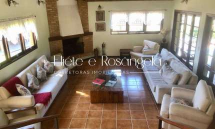 Casa a venda com terreno de 3.620m² na Quinta das Flores!!!