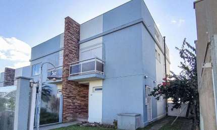 Casa para venda  no Bairro Lomba do Pinheiro em Porto Alegre