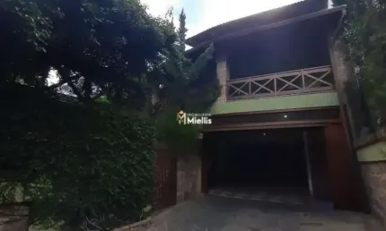 Exclusividade e sofisticação: Descubra a casa de alto padrão dos seus sonhos!