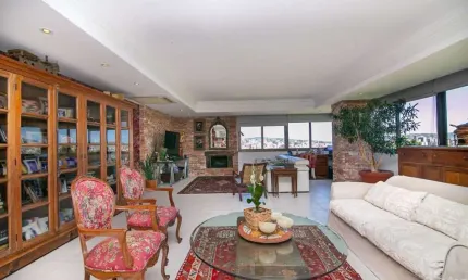 Apartamento para venda  no Bairro RIO BRANCO em Porto Alegre