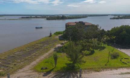 Terreno-Lote Residencial para venda  no Bairro CENTRO HISTORICO em Porto Alegre