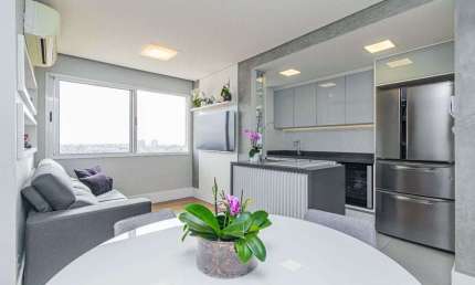 Apartamento para venda  no Bairro VILA IPIRANGA em Porto Alegre