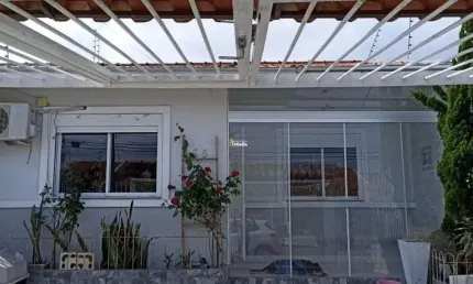 Casa com 2 quartos à venda no Hípica, Porto Alegre 