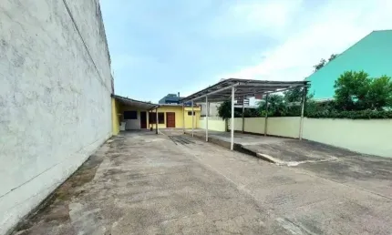 Casa com 3 quartos à venda na Avenida Vinte e Um de Abril, 645, Sarandi, Porto Alegre