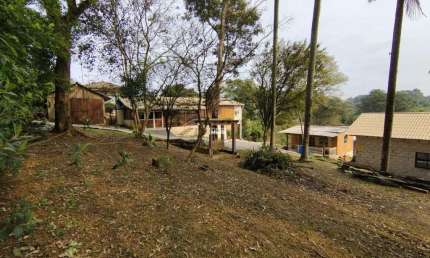 OPORTUNIDADE ÚNICA: LINDA PROPRIEDADE RURAL À VENDA! VIAMÃO RS