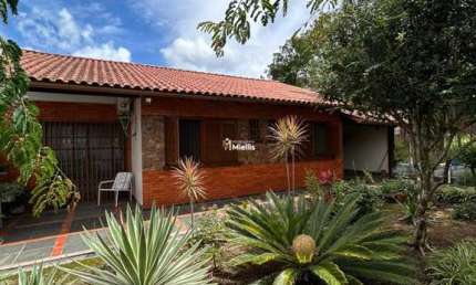Linda Casa de tijolo à vista no Bairro Cecilia Viamão/RS