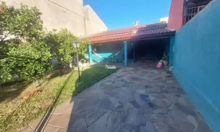 Casa à venda em Alvorada, Jardim Algarve, 110m², varanda - Imperdível!
