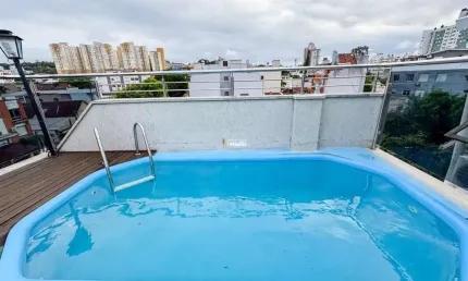 Cobertura com piscina de 3 dormitórios e 2 vagas no Partenon